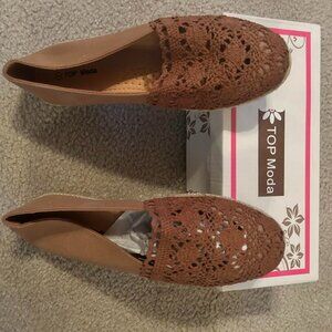 Tan Slip On-Top Moda-Size 7 Brand New